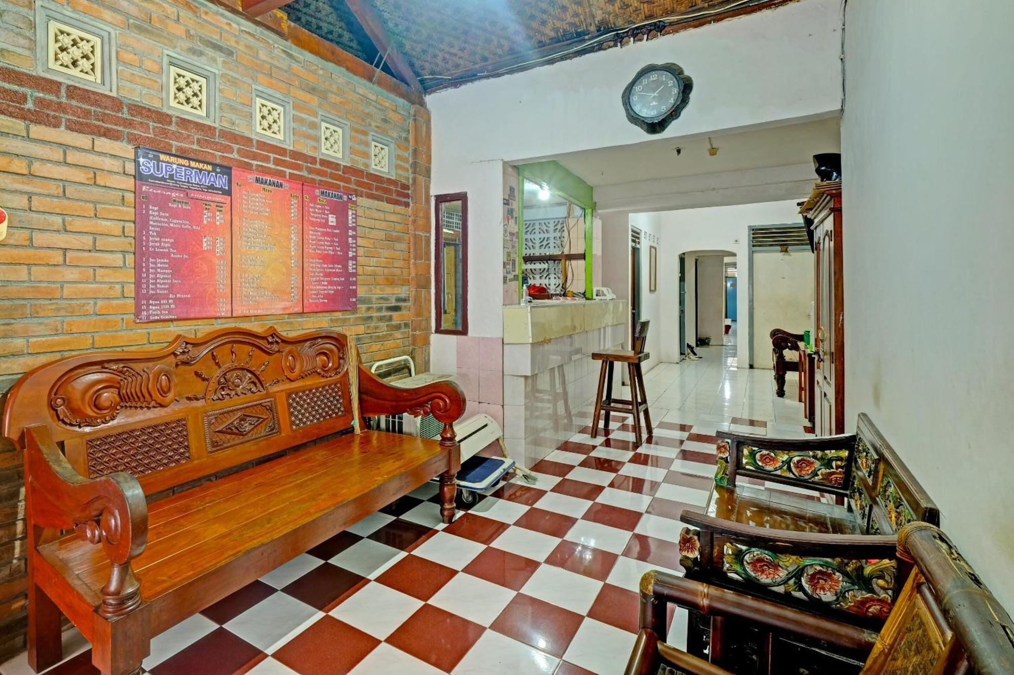 Spot On 91915 Homestay Superman Yogyakarta Eksteriør bilde