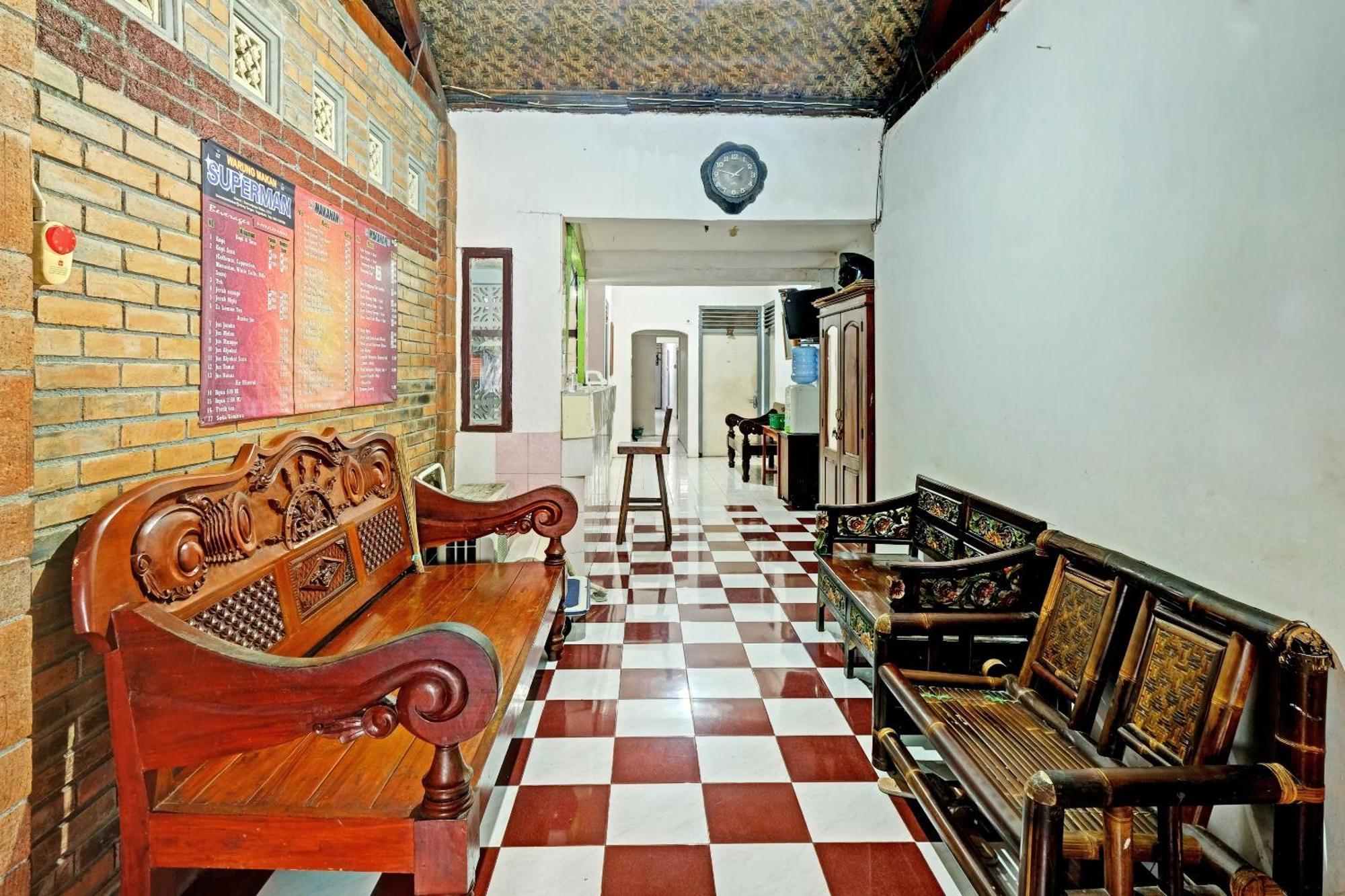Spot On 91915 Homestay Superman Yogyakarta Eksteriør bilde