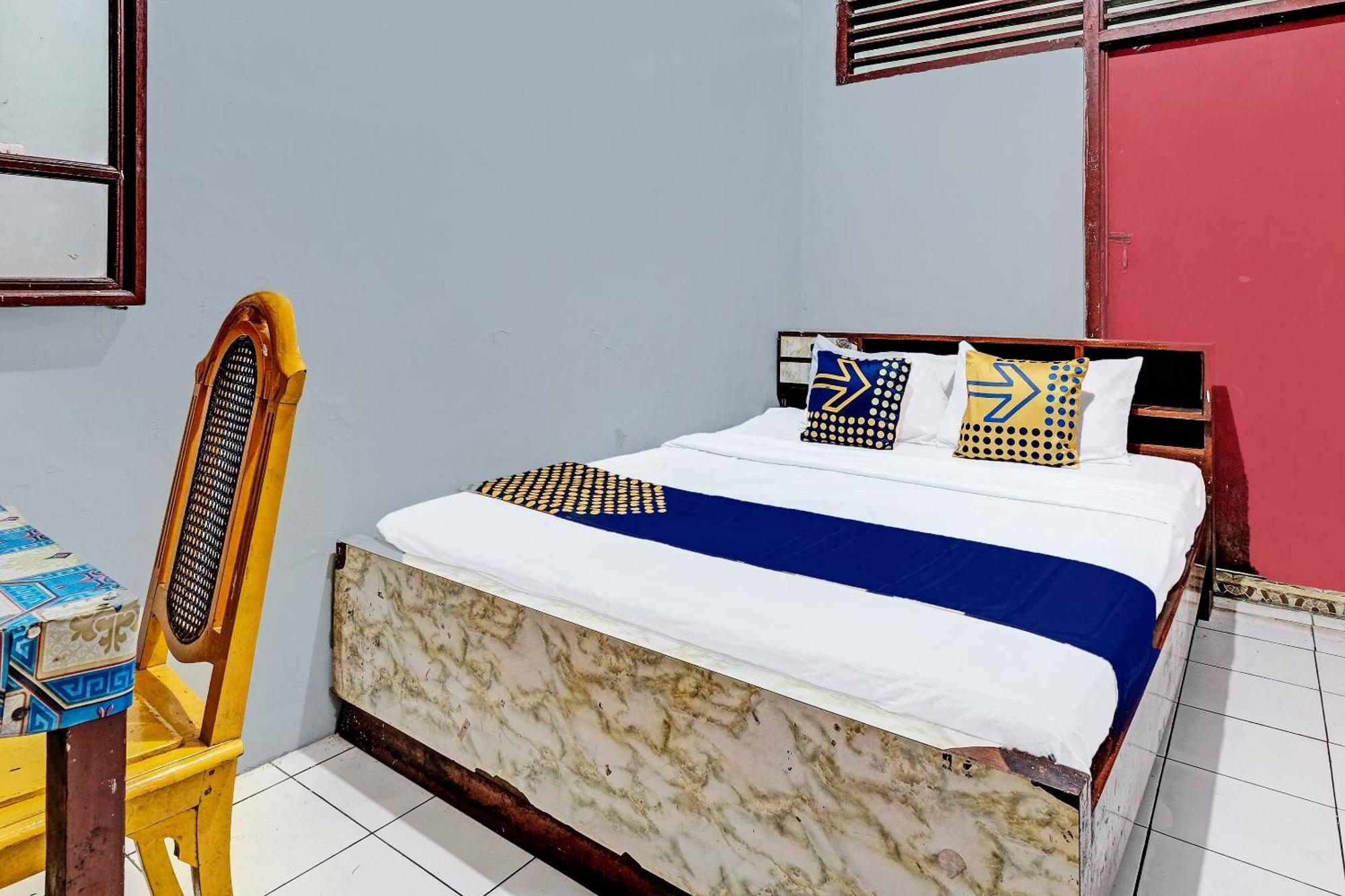Spot On 91915 Homestay Superman Yogyakarta Eksteriør bilde