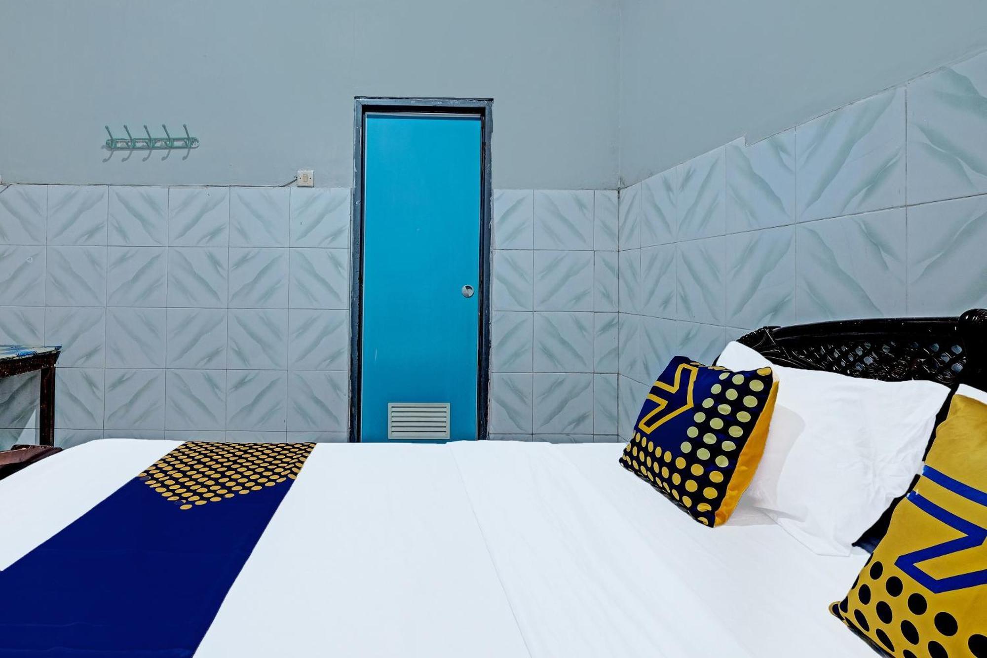 Spot On 91915 Homestay Superman Yogyakarta Eksteriør bilde